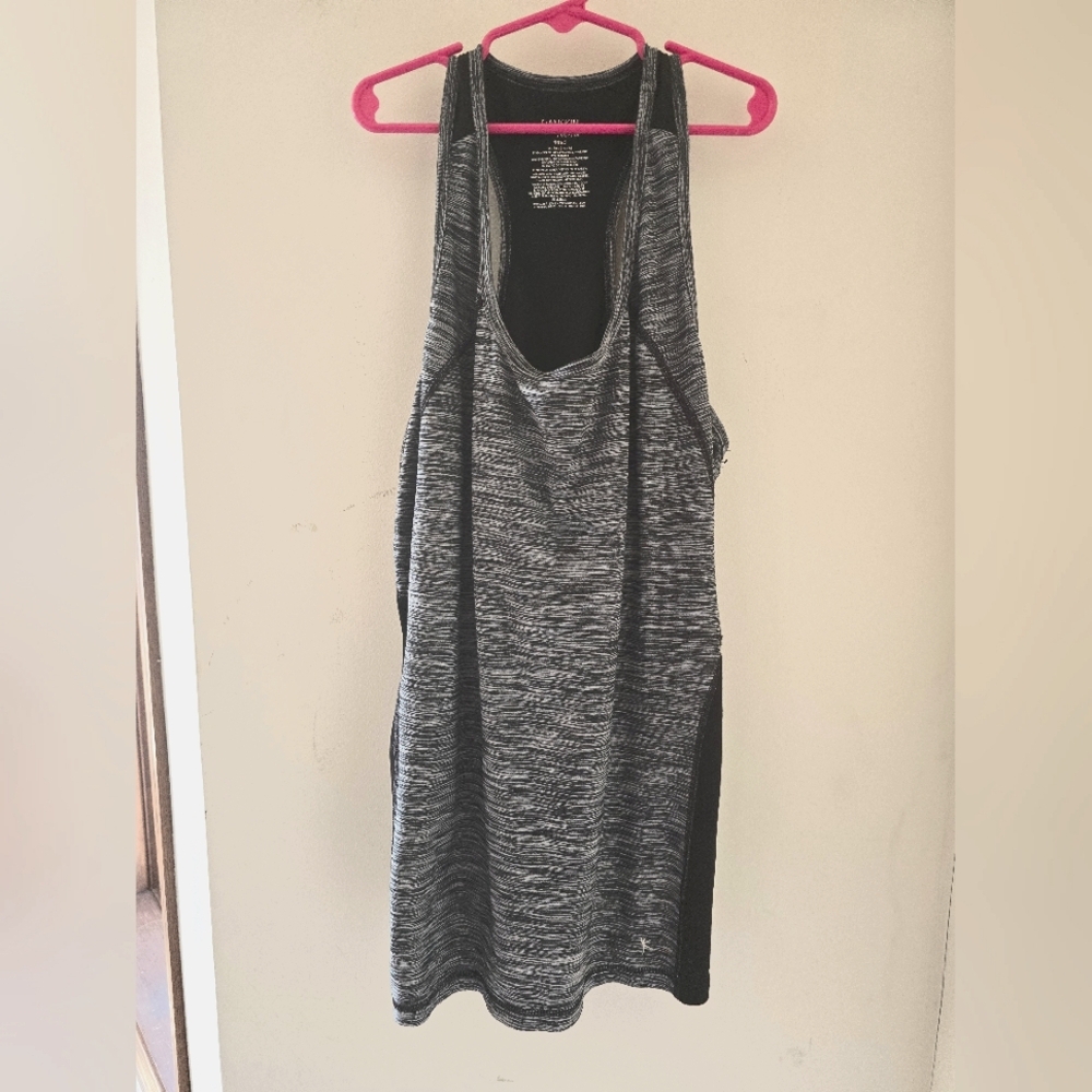 Danskin Now Fitted Workout Busy Babe Tank Top w/ Built in Sports Bra